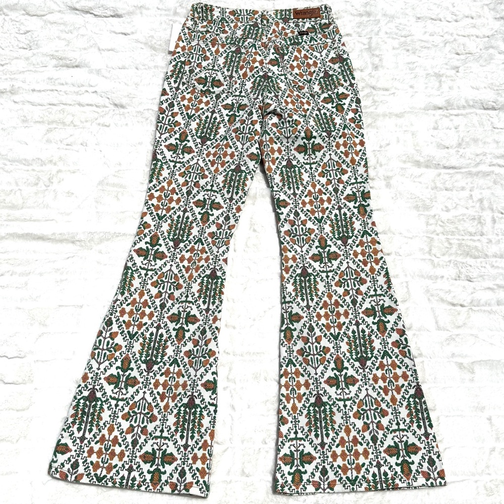 Wrangler High Rise Fierce Flare Jeans Boho Floral Cross Stitch Print 4/27x32 NWT - Picture 4 of 10
